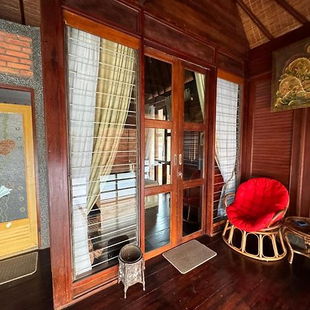 Giri Hill Homestay Нуса-Дуа Экстерьер фото