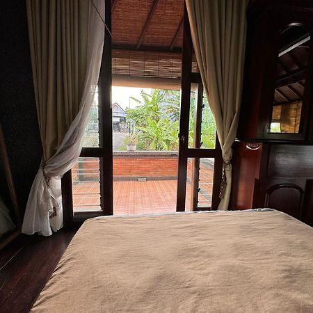 Giri Hill Homestay Нуса-Дуа Экстерьер фото