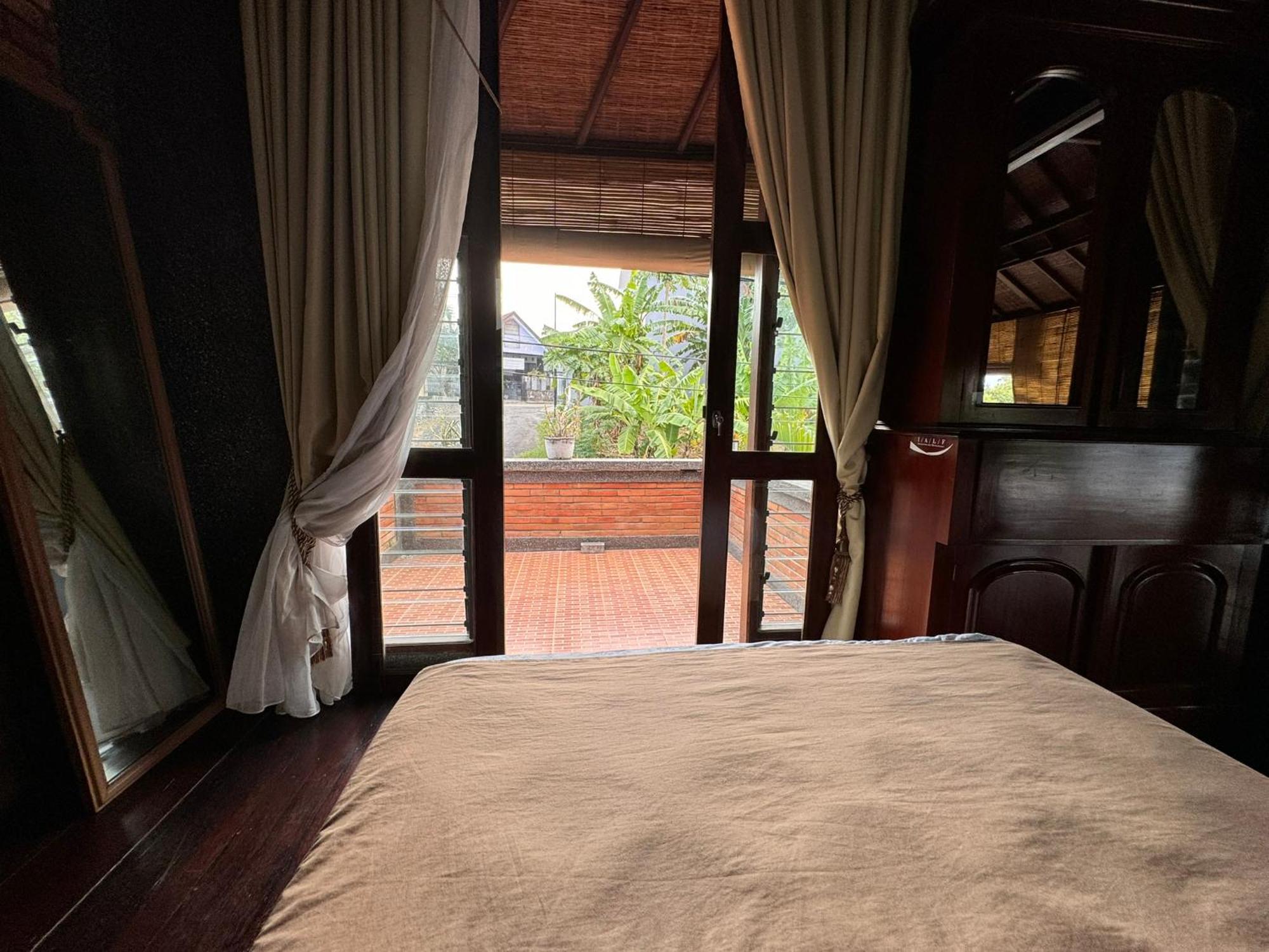Giri Hill Homestay Нуса-Дуа Экстерьер фото