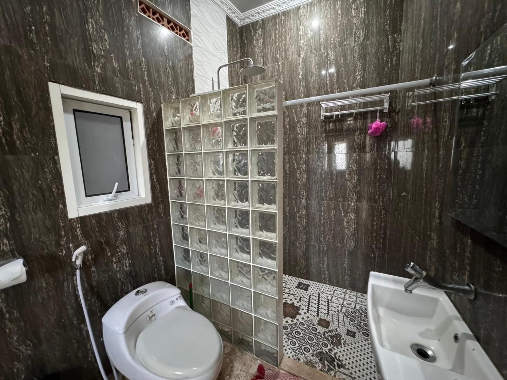 Giri Hill Homestay Нуса-Дуа Экстерьер фото